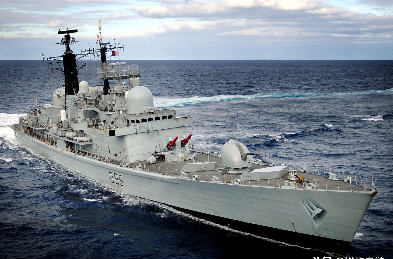 42型导弹驱逐舰,又称"谢菲尔德"级驱逐舰,是英国皇家海军于1970年代