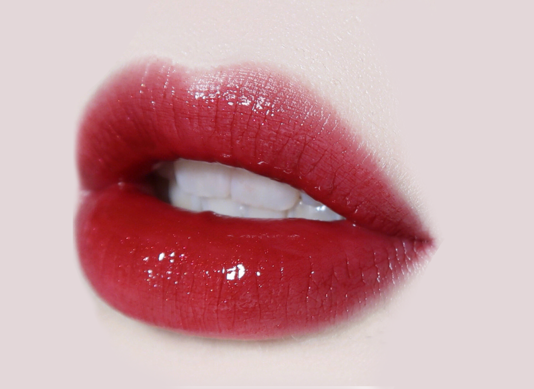 香奈儿coco flash70口红试色,让人心脏骤停2s的金闪宝石红!