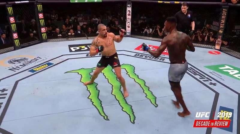 表情包里嚣张的走路姿势原型居然是他,嘴炮康