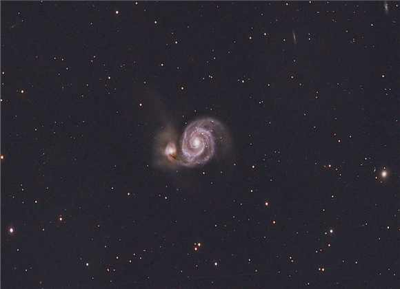 探索猎犬座的美丽,我们的所有人生都基于宇宙间,一个非凡的事实