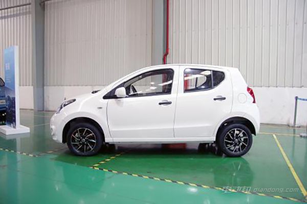 电动汽车众泰云100s怎么样?众泰云100s配置介绍