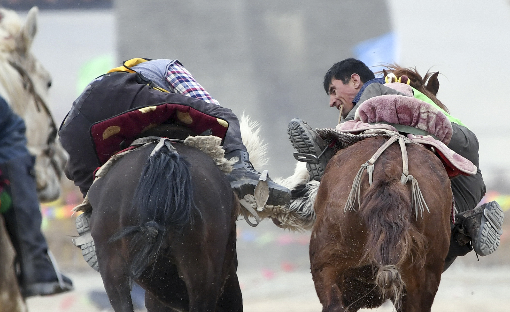 帕米尔高原上的叼羊比赛