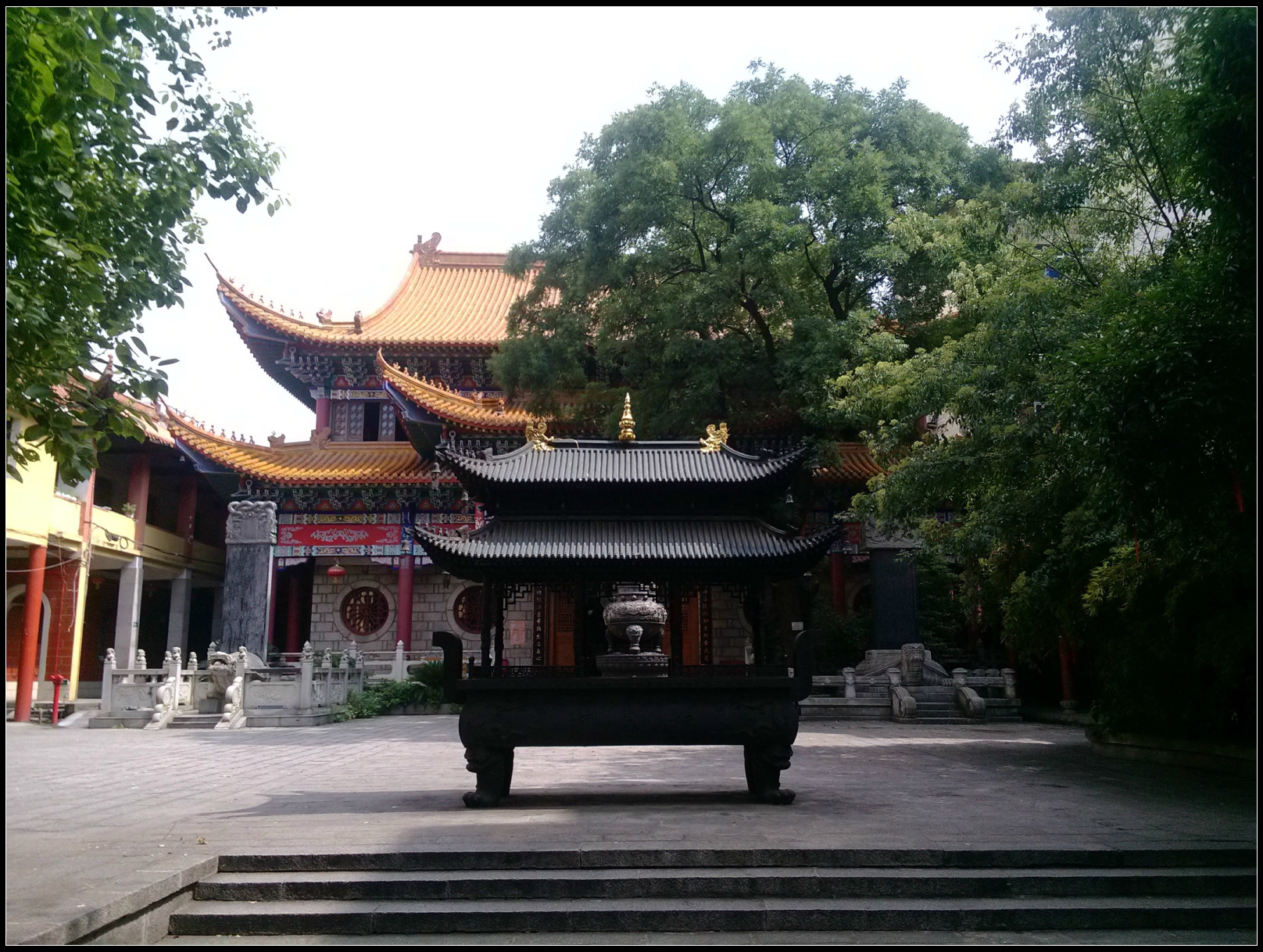 此心即是佛,更无别佛,亦无别心