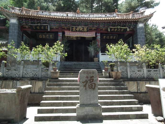 除了黄山丹霞峰,大理中和寺,视野很好的旅游休闲场所还有这些呢