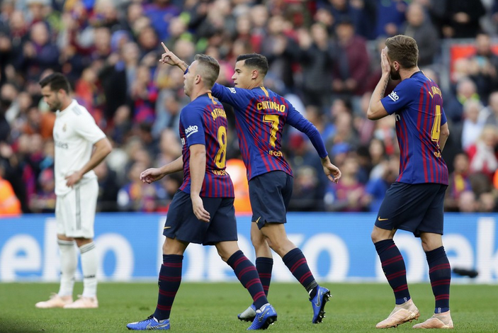 巴萨5-1血洗皇马造惨案!苏亚雷斯帽子戏法 皇马5轮不胜