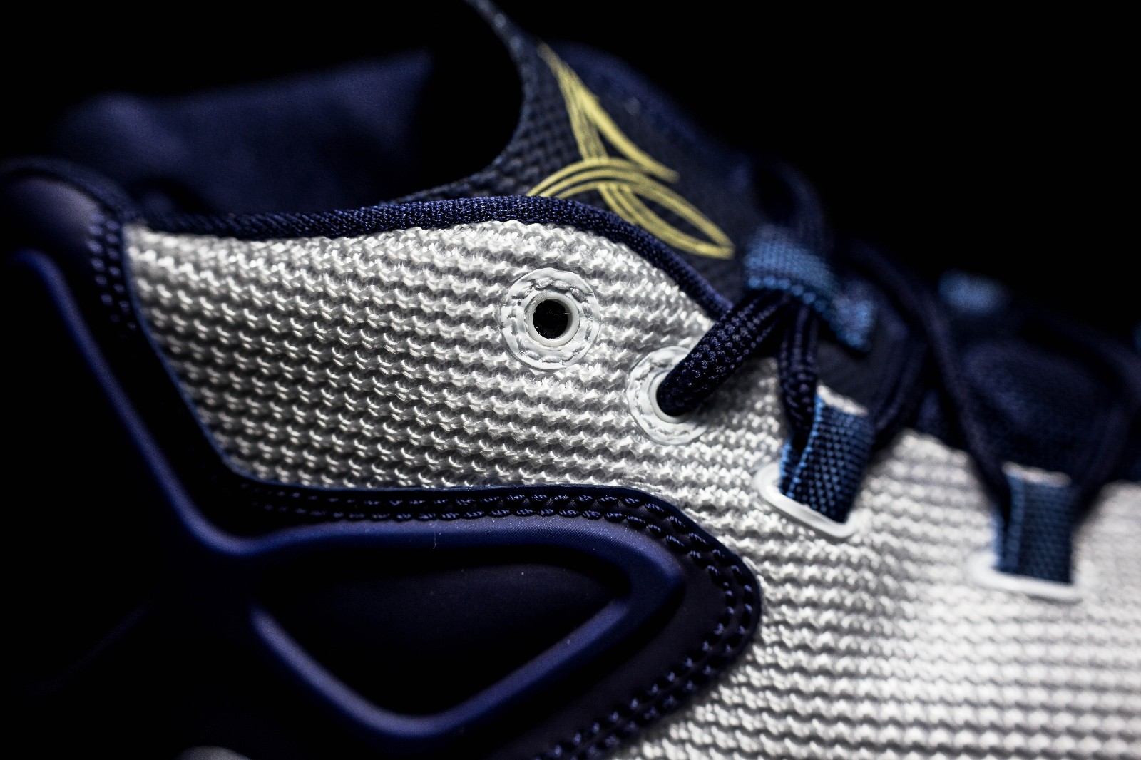 篮球史上三金第一人专属之melo 12开箱图赏