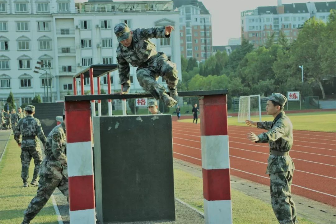 军校里所有的数字都在这!比如一道杠,三毫米