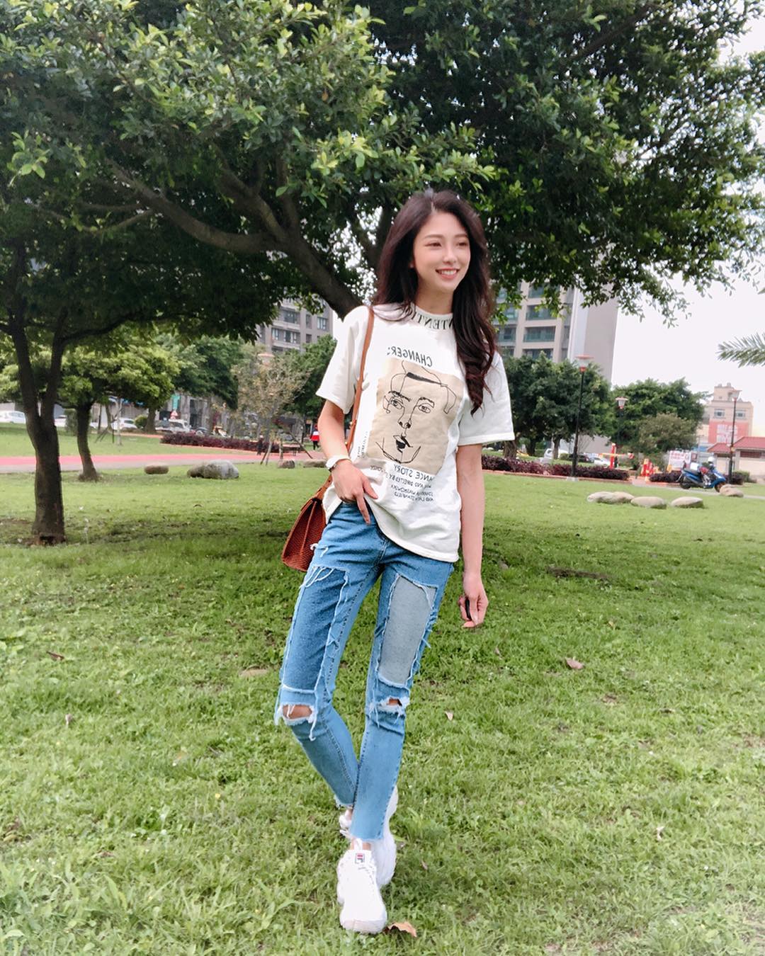 台湾美女网红主播 卡卡儿