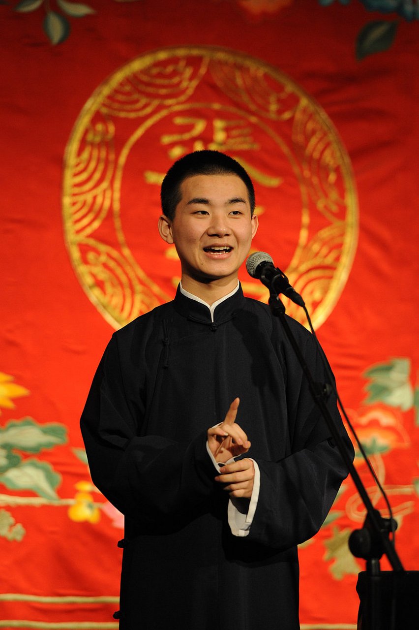 京剧神童陶云圣  大神云集的德云社也有翻车的时候,当年一首画扇面被