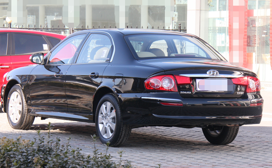 名驭,硬朗的外观,可以让人激发对汽车的喜爱