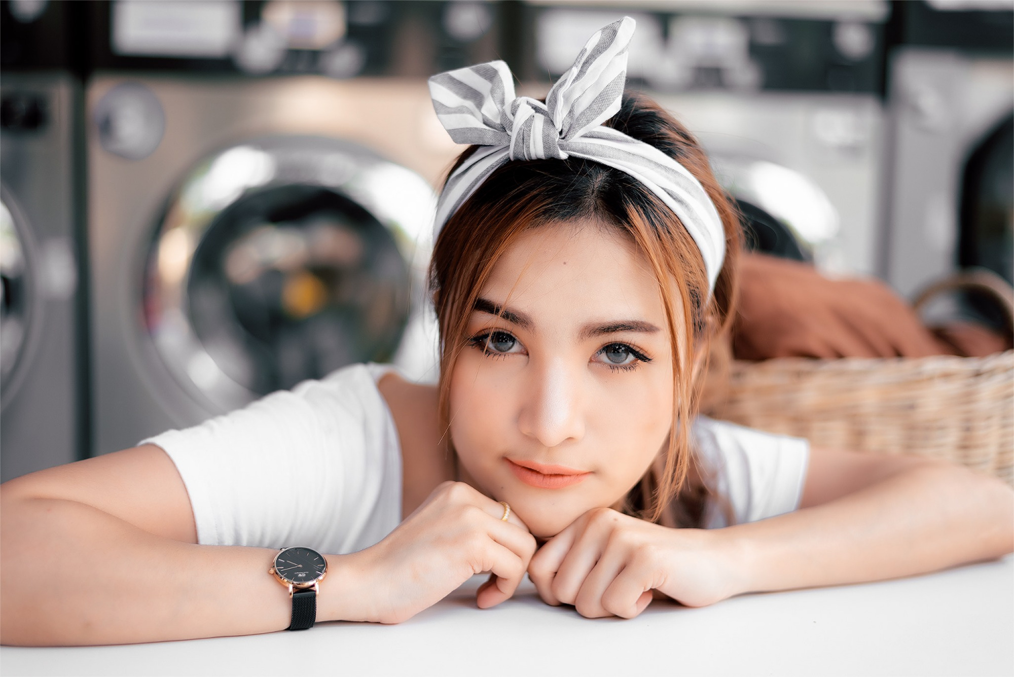 中外混血美女,同时拥有中国女性的柔美,和西方热情奔放两种性格