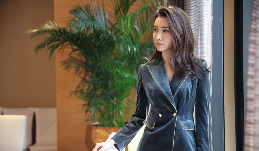 2015年3月,出演由吴强执导的都市网剧《整容季》