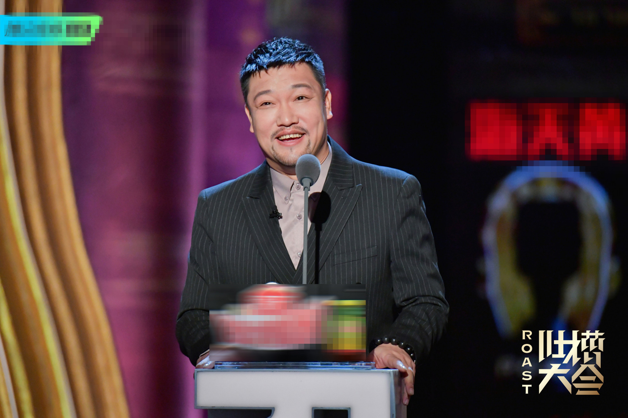 《囧妈》剧组空降《吐槽大会》贾冰徐峥互怼升级