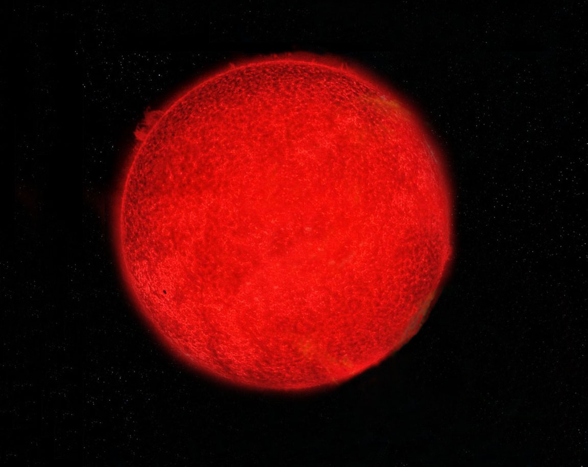 太阳,地球世界的创造者,根据温度,光度,它属于黄矮星,正处于壮年期.