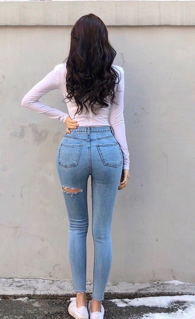 小姐姐牛仔裤穿得很好看,不怕没有男友找