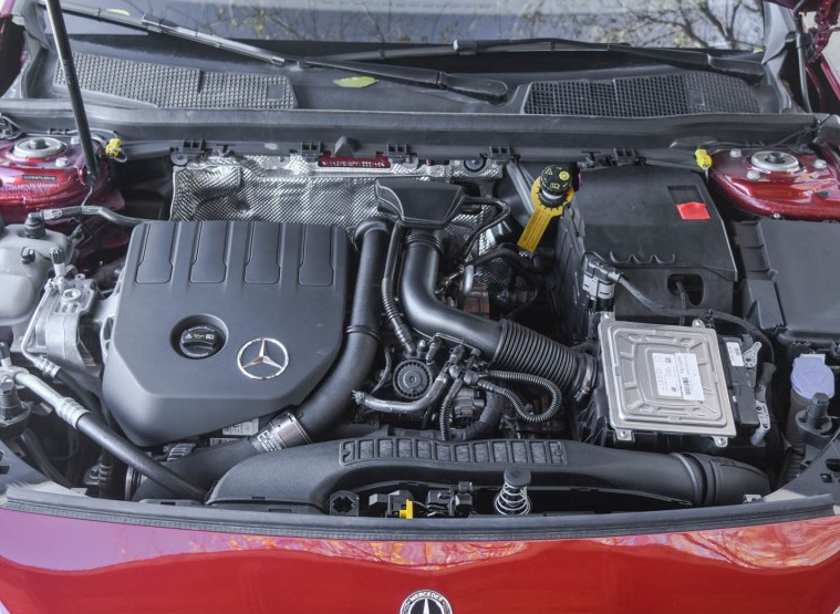 梅赛德斯汽车推出的紧凑型车,奔驰a-l200,指导价27.19万元起!
