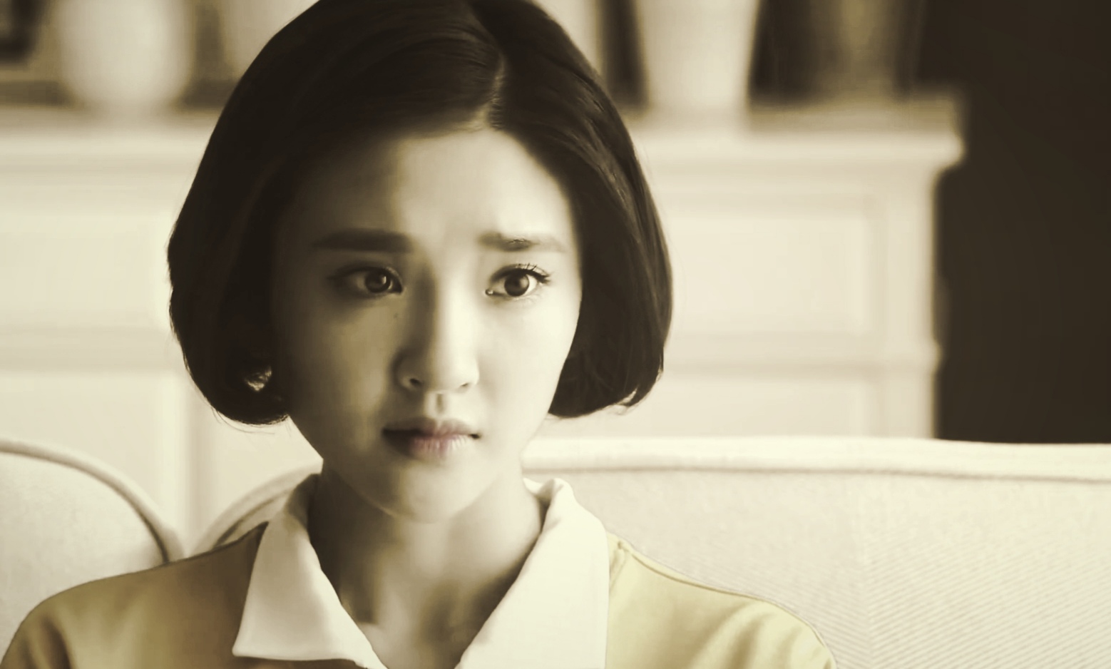 唐艺昕老照片风格美图截修,很适合笑容甜甜的她