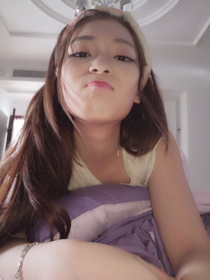 笑笑孙亚龙:慧慧精心打扮出去做头发了,回来一定美滋滋