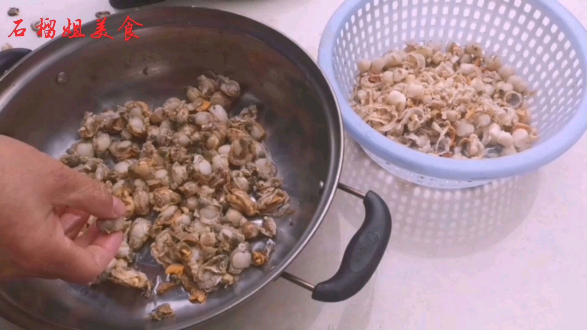 30块钱一斤的扇贝,加入普通的蔬菜,简单一做,比饭店的都鲜美