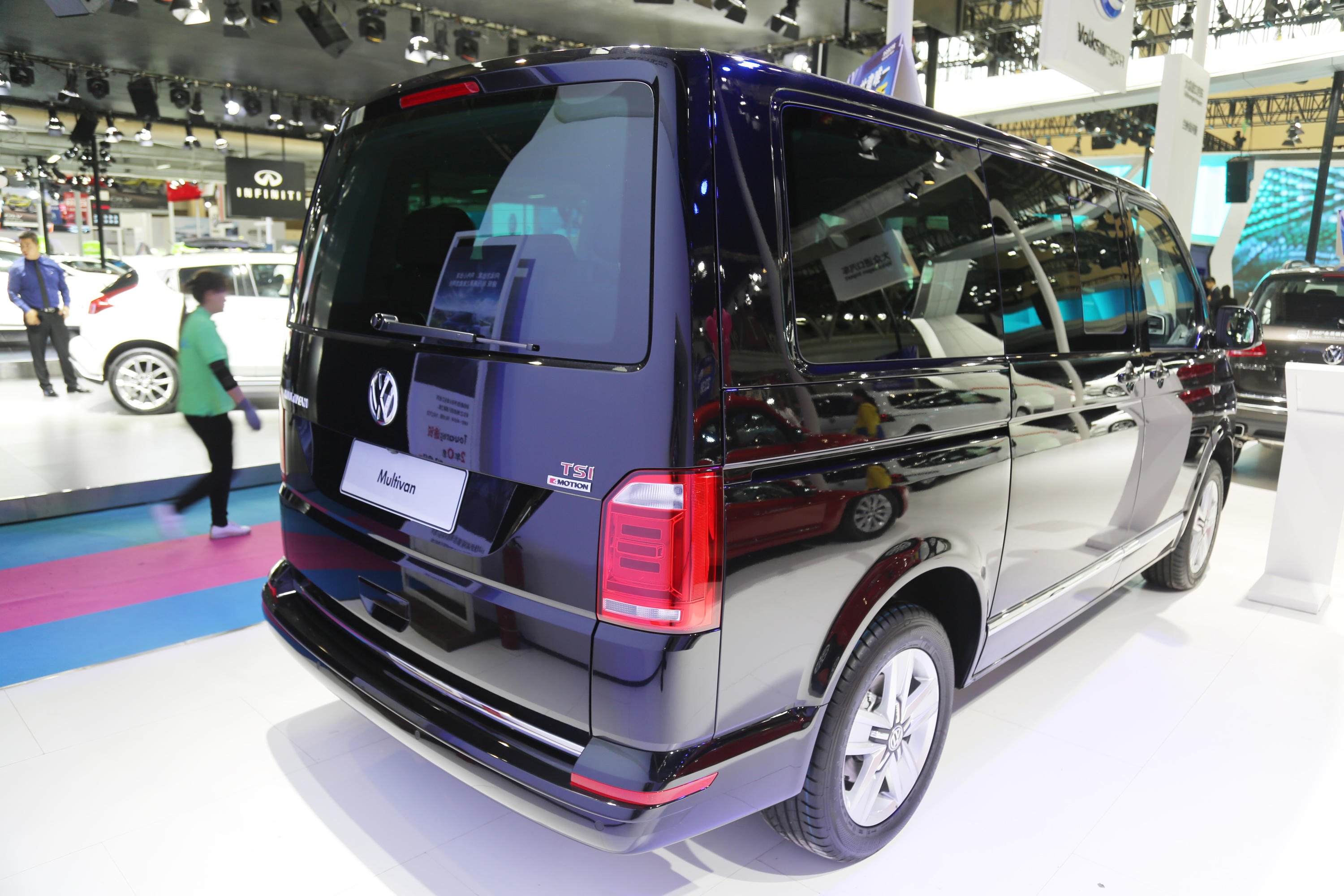 丰田埃尔法,奔驰凌特,进口大众迈特威,你选谁?