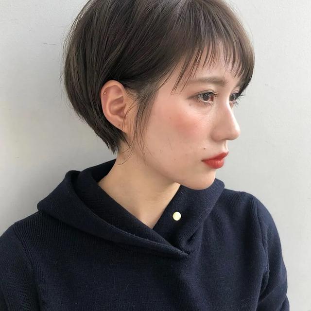 剪短发怕不好看!这几款春日短发有点乖,"可承包你一整年的美"