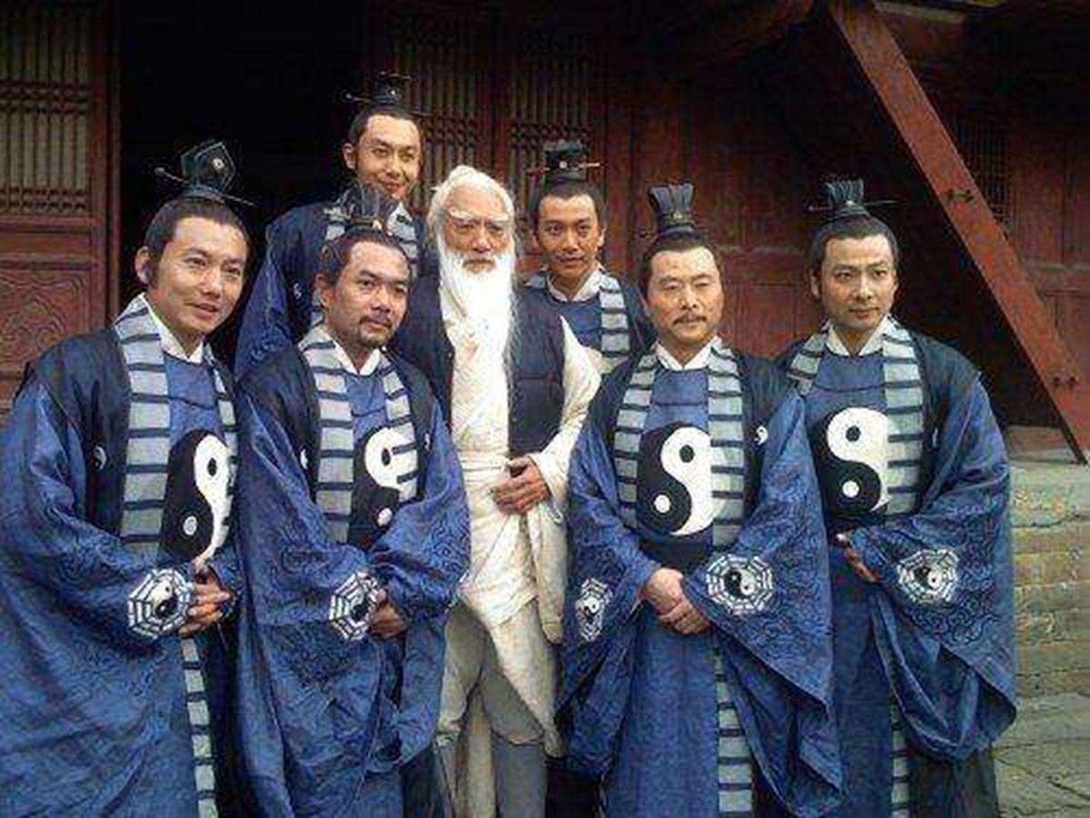 金庸笔下三大垫底组合,在江湖上名声响亮,却竟是些徒有虚名之辈