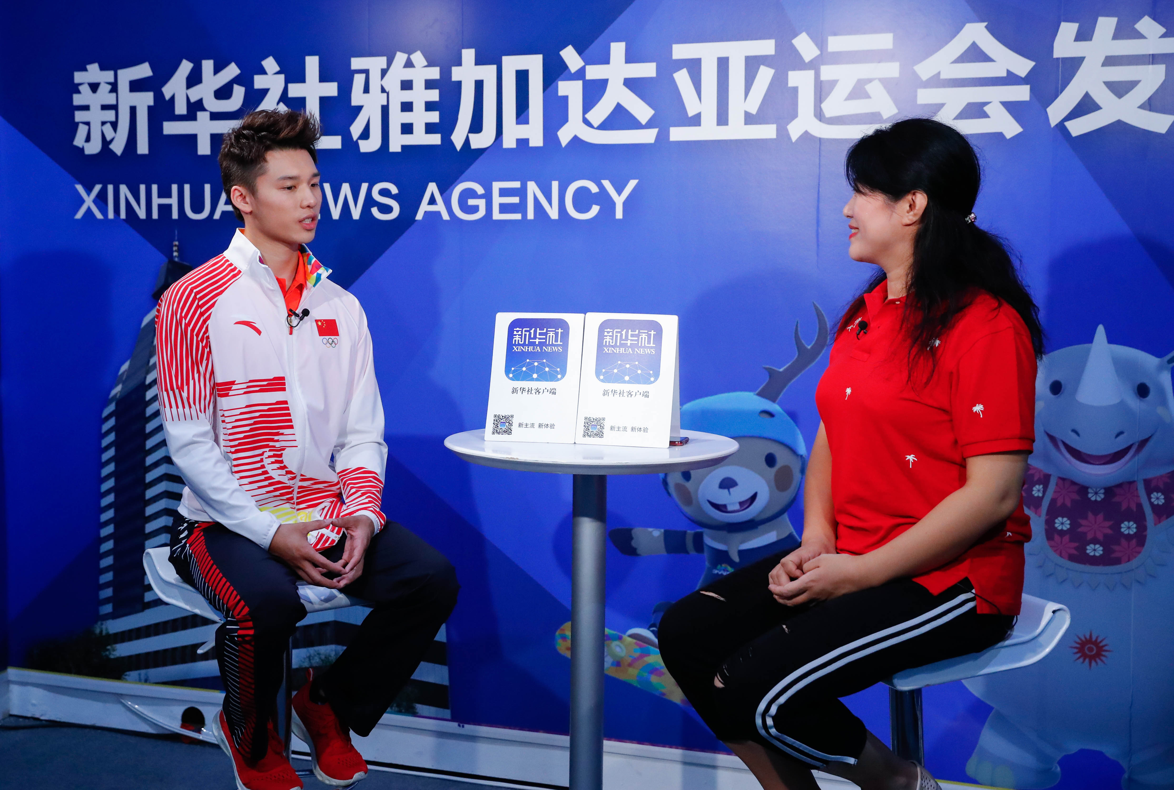 陈艾森接受新华社记者专访(1)