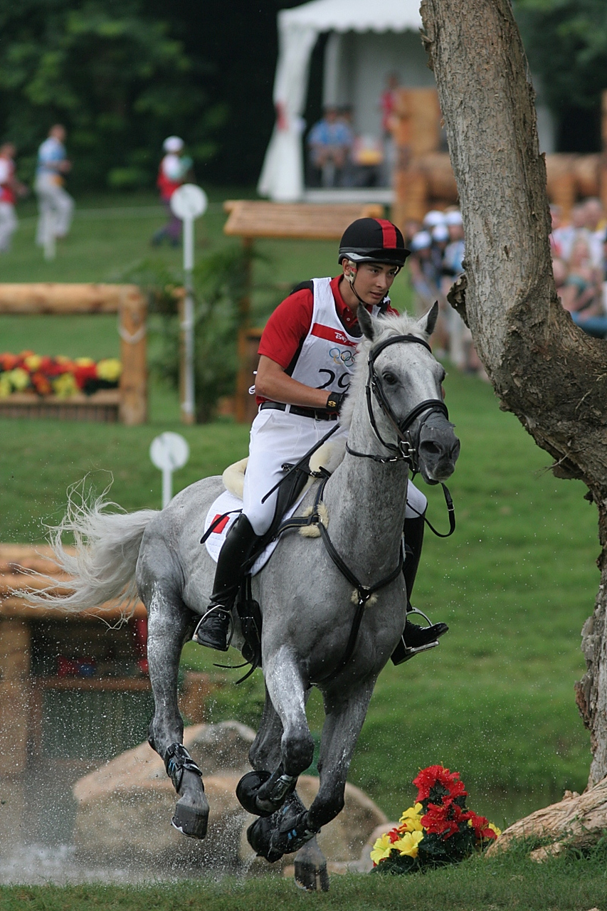 马术运动员华天因马匹体内含有管控药物,被取消2024年巴黎奥运会团体