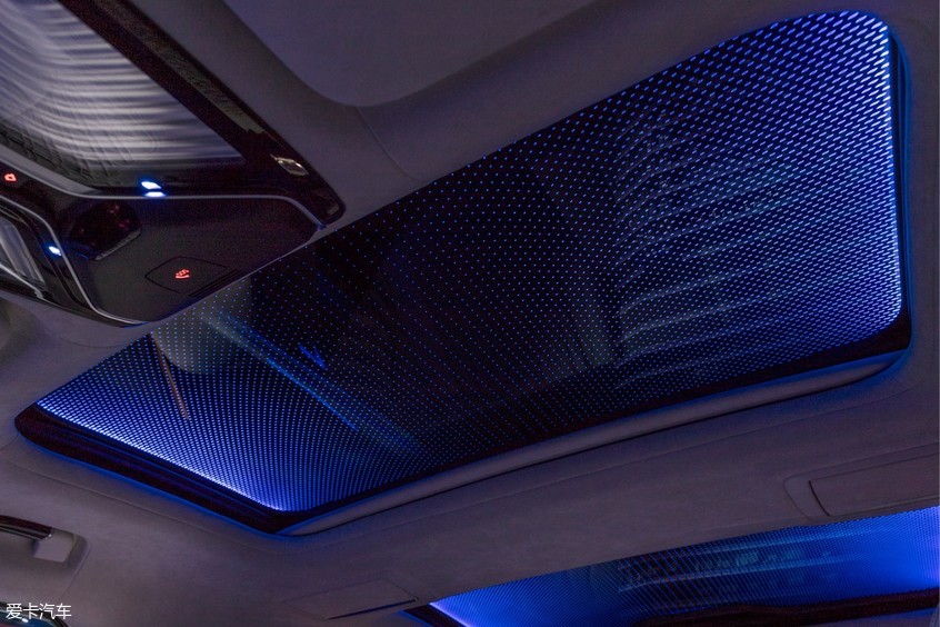 车展新科技:看伟巴斯特如何玩转天窗