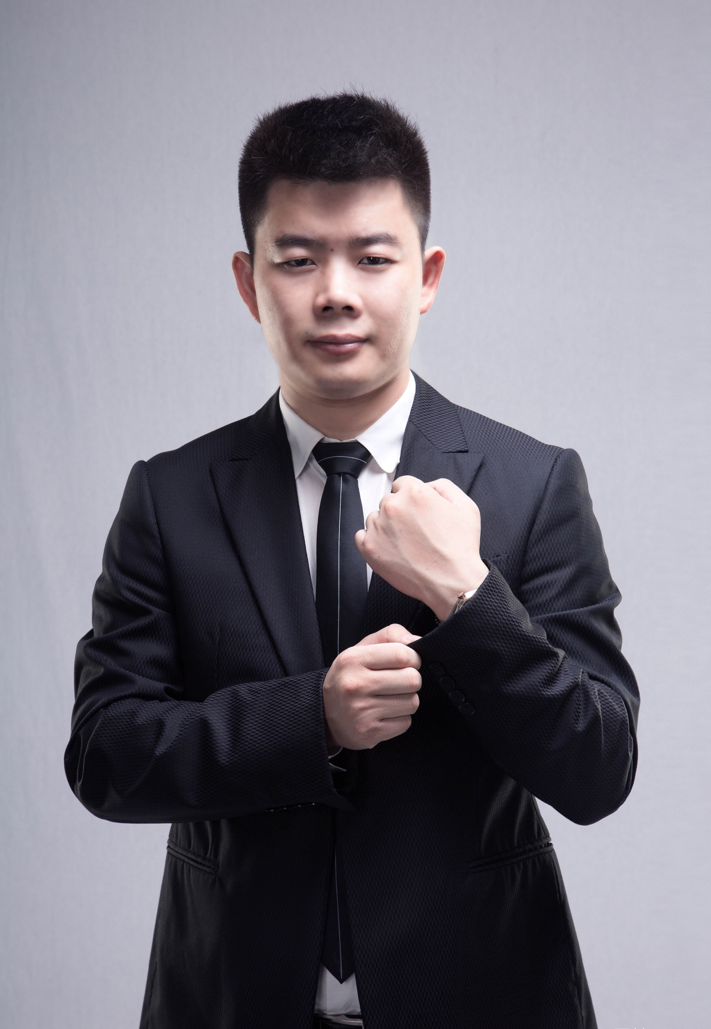 思埠集团董事长吴召国疯啦!豪撒千万豪礼;全力备战5月新项目