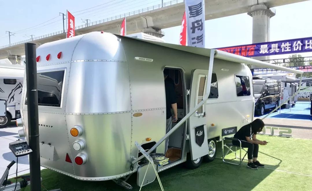 航空铝材车身/atc防摇摆系统 星舟1号公路拖挂房车发布