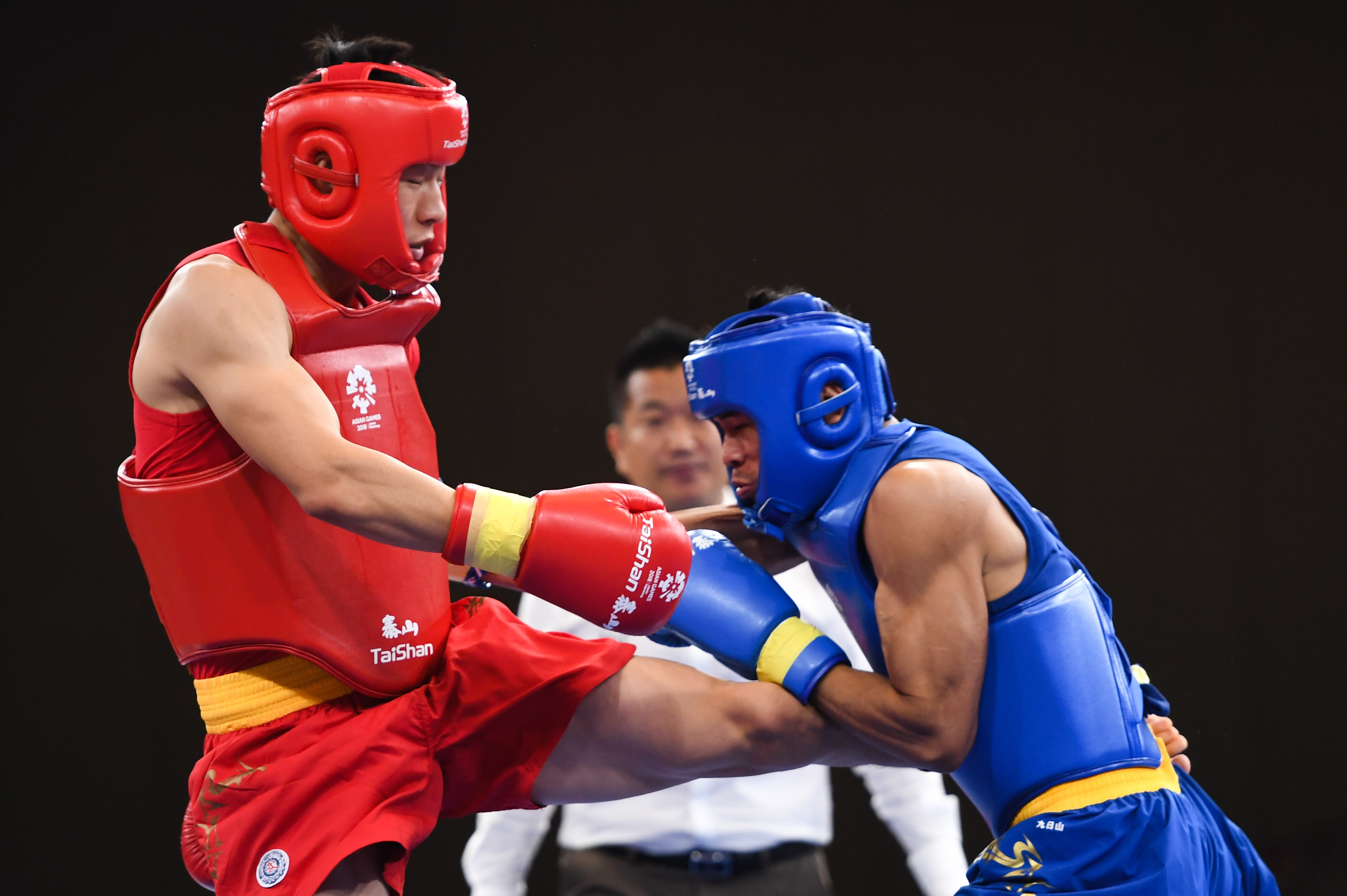 (亚运会)(4)武术——男子散打70公斤以下半决赛赛况