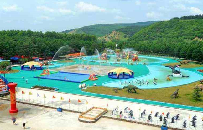 亿龙水上风情园,山光水色堪称林海雪原上又一处人间胜境