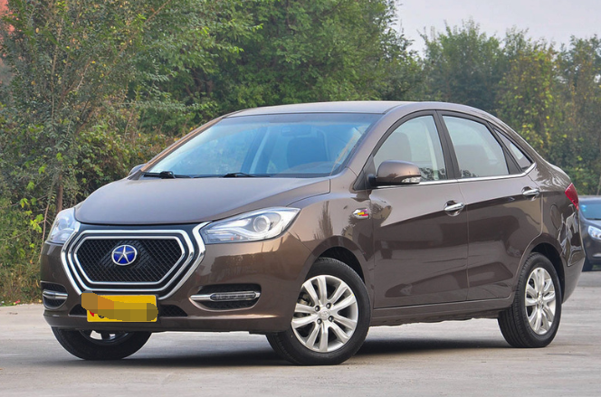 江淮iev5新能源拥有帅气沉稳的外观,沉稳又不失锐气,很受欢迎