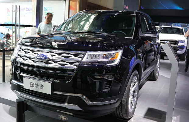 这款路虎探险者,特别实用,外观也很漂亮,深受大众喜爱