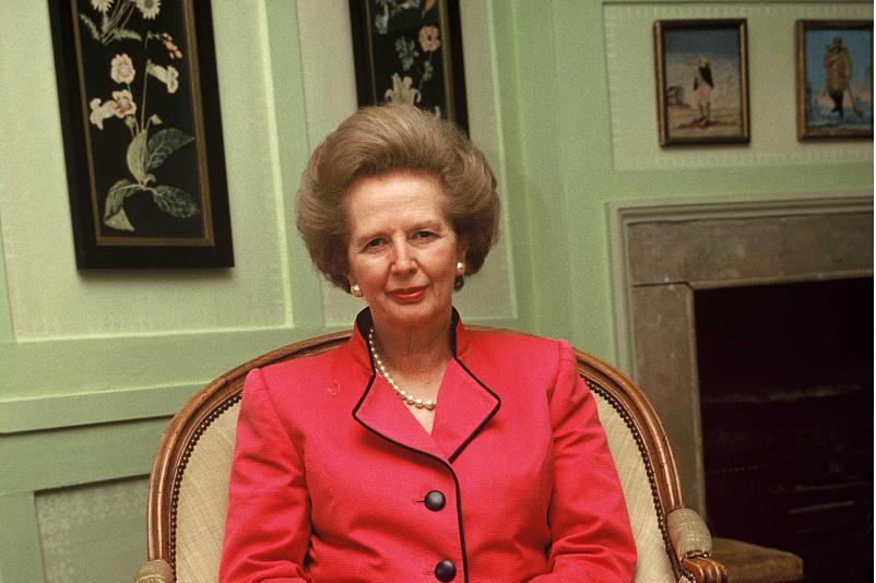 玛格丽特·撒切尔是英国历史上任期最长的首相和首位女首相,以强硬