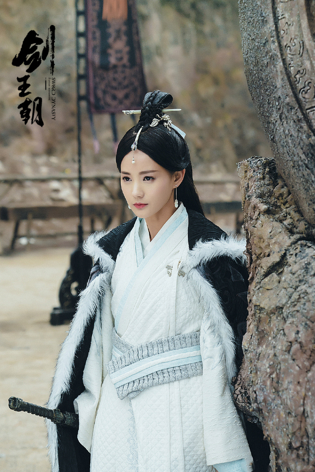 《朝歌》中饰演千年九尾狐胡仙儿,更是妲己的前身,虽然是个配角,但能