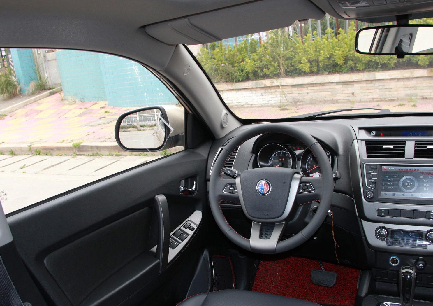 《吉利sx7》内饰品质完全不用担心,很多车迷都见证过了,在同级车中