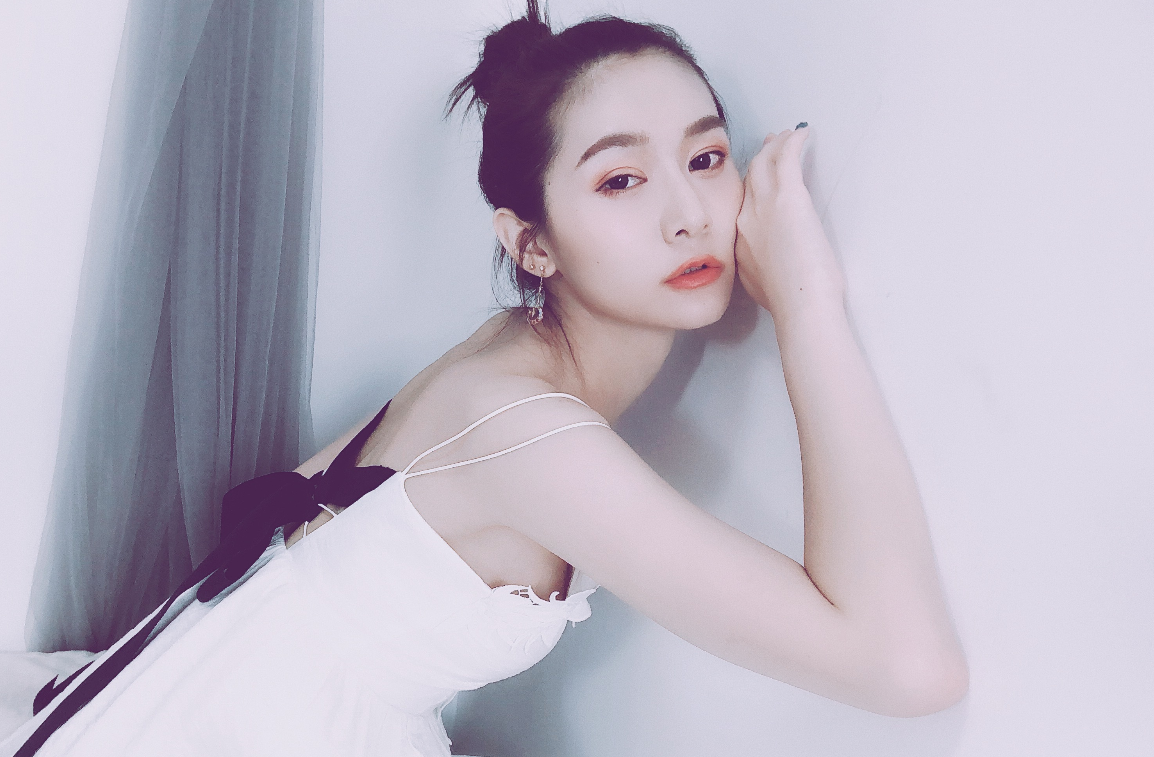 汪欣蕾身高172是一名模特~在节目中从来没有掩饰自己是变性人的事实