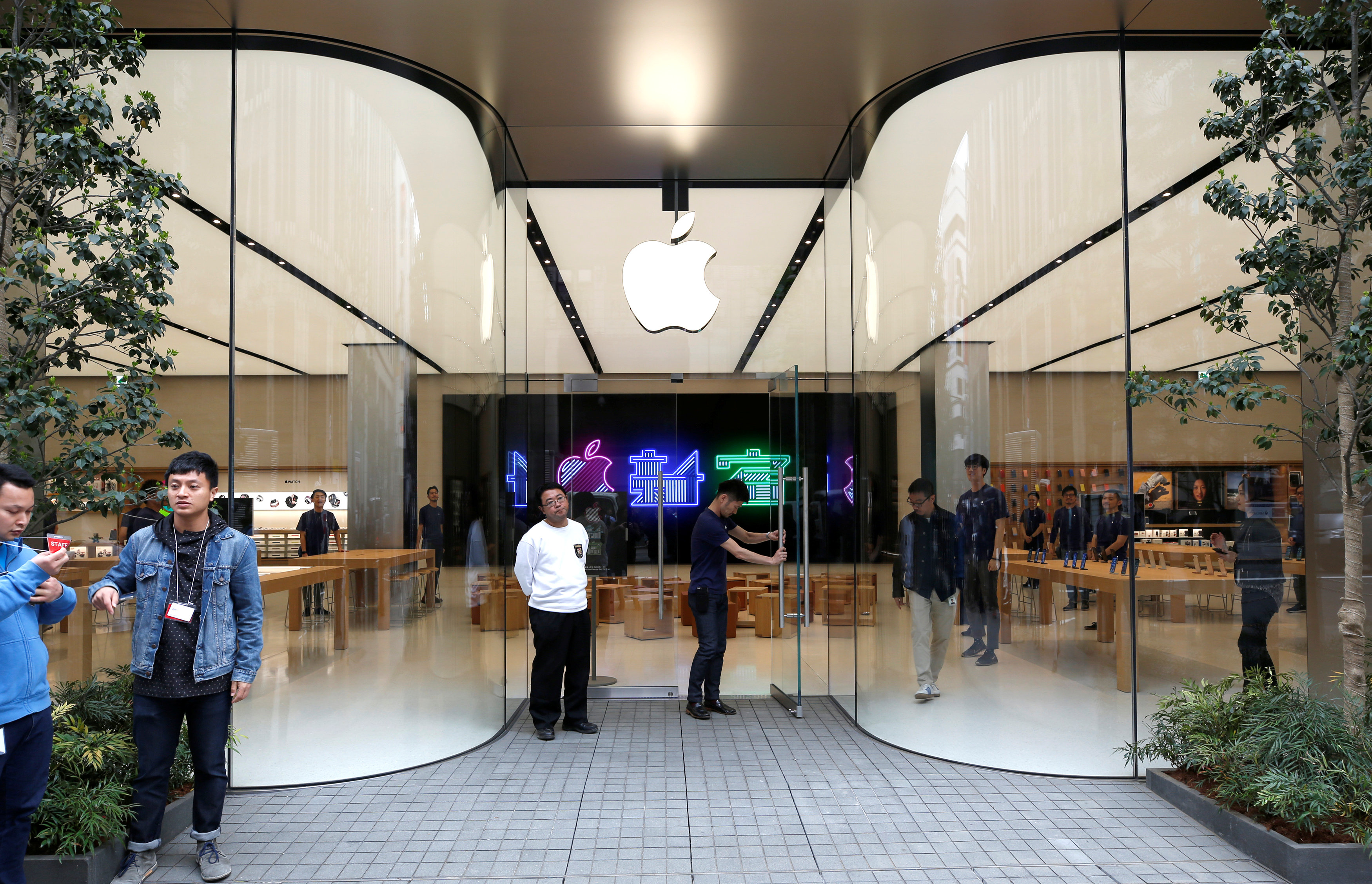 东京新宿苹果旗舰店开幕在即(3)