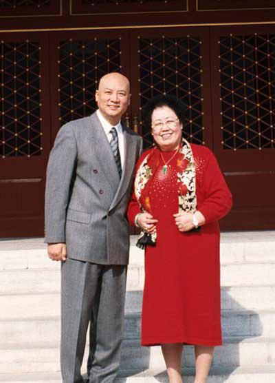 陈丽华立下遗嘱,一半财产给老公,"唐僧"将成百亿富豪