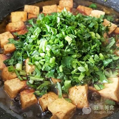 香菜烧豆腐的做法