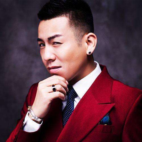 舞帝杨大爷发微博宣布解封即将首秀,只字未提东家舞帝公会