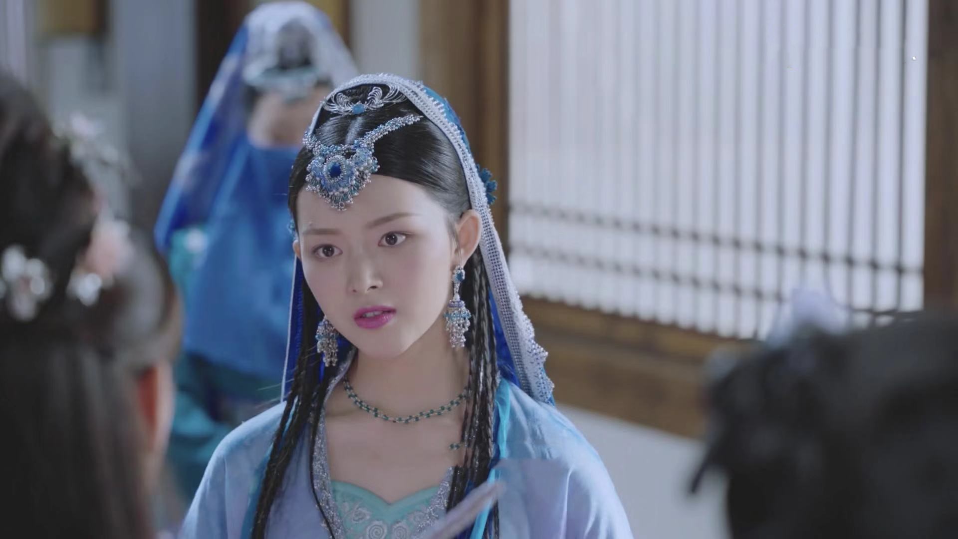 双世宠妃2:城城与蓝夜夕举止暧昧,曲小檀神情落寞:你这个骗子