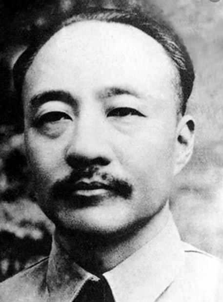 他杀害朋友并夺取朋友妻子,隐瞒事实后与朋友妻子,生下10个孩子