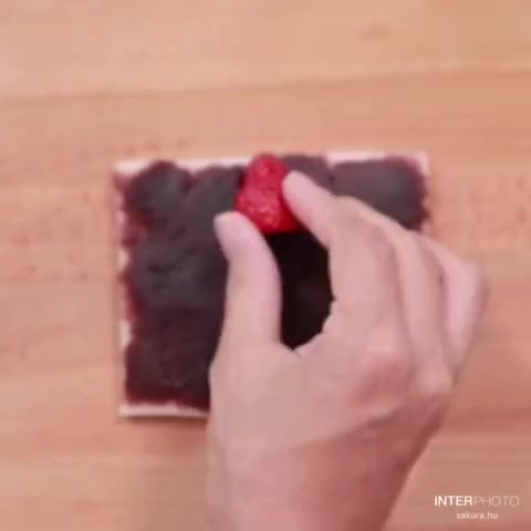 草莓奶油三明治教学