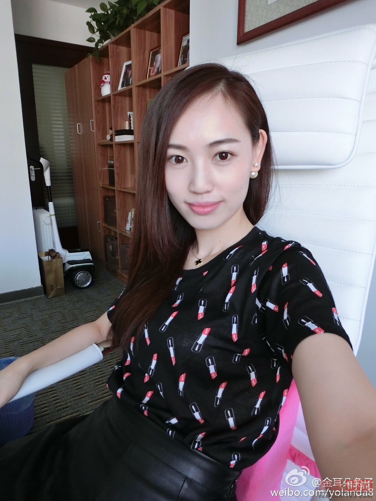 又有猛料了?马蓉转发陈羽凡吸毒消息,警告道:某些人好自为之吧