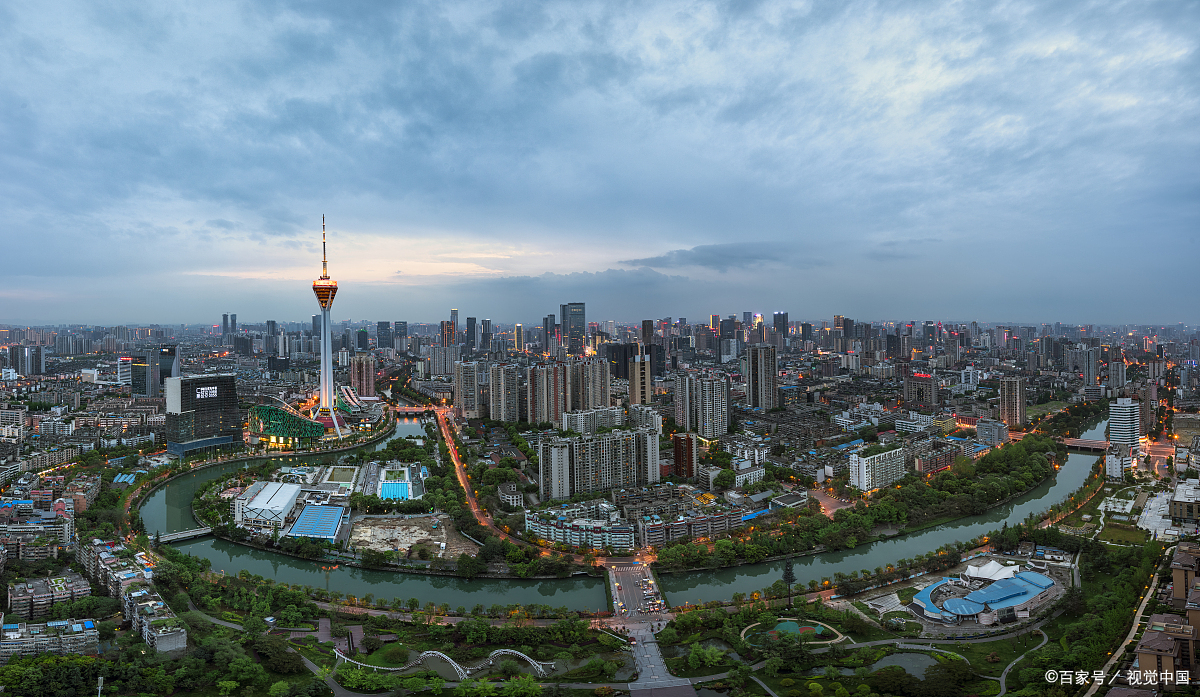 而这只是成都港"两江一湖"中的一个港区!