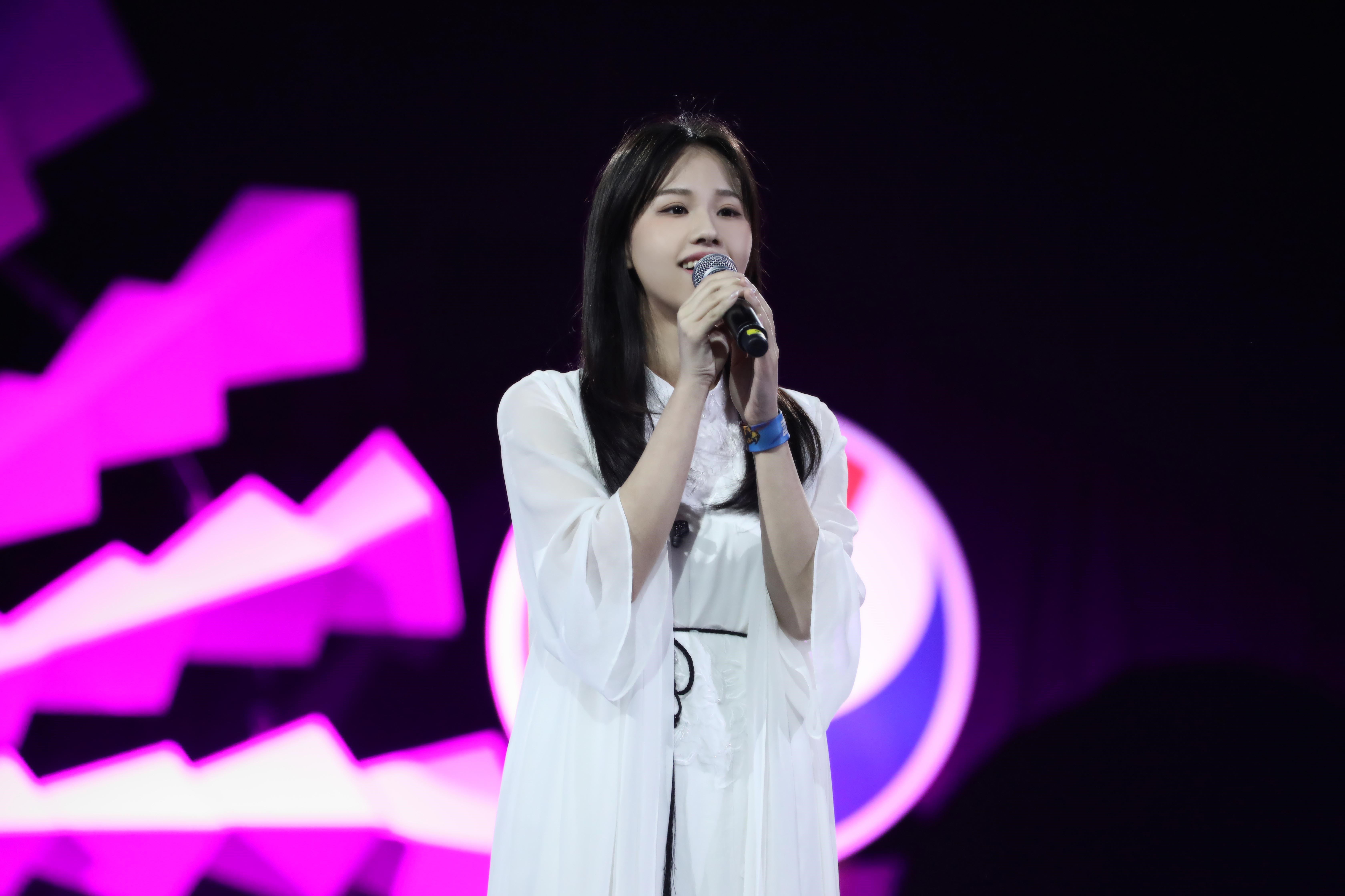 孟慧圆一曲《不算情书》告白萧敬腾 温暖纯净陈粒直呼不忍打扰