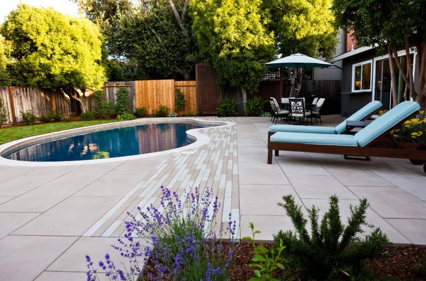 庭院案例:有元宝形水池的接地气又很美的别墅庭院花园!